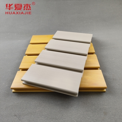 Buen precio Paneles de lama de PVC de 300 mm X 17 mm para pared de garaje de PVC, decoración de interiores en línea