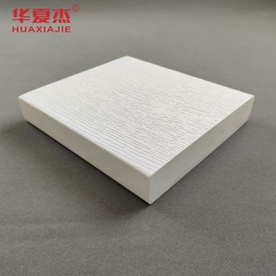 Buen precio High Quality PVC plank wood pattern surface pvc decoration moulding en línea