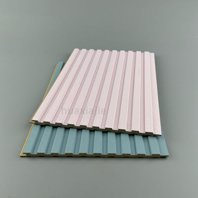 Buen precio Panel de pared laminado de WPC, respetuoso con el medio ambiente, resistente al agua, para decoración de paredes interiores en línea