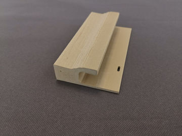 Buen precio Protuberancia de madera impermeable del perfil del Pvc del marco de puerta del grano WPC/de la canillera de puerta en línea