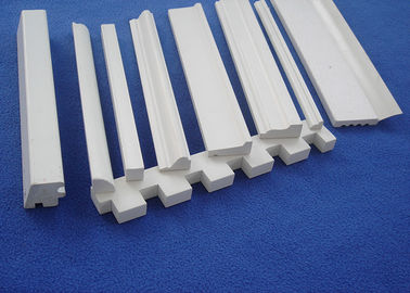 Buen precio Moldeados anticorrosión del ajuste del PVC/moldeados exteriores de la ventana y de la puerta en línea