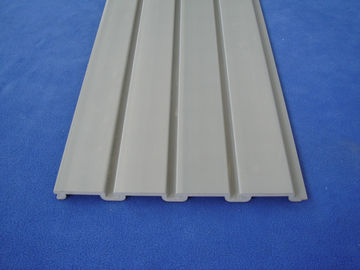 Buen precio El panel de pared modificado para requisitos particulares del garaje del vinilo del PVC, revestimiento de madera de pared del garaje del almacenamiento en línea