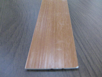 Buen precio El plástico sacado laminado perfila L aduana del peso ligero de Mouling en línea